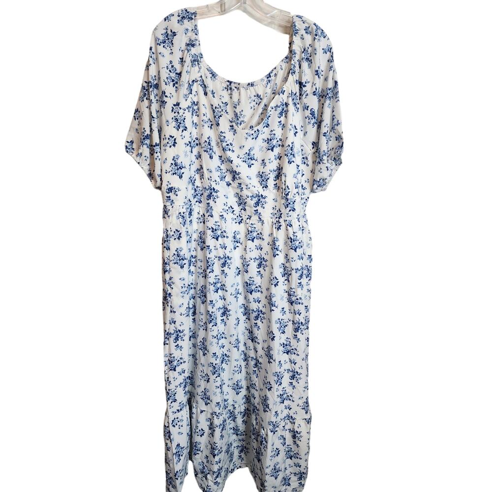 BloomChic V-Neck White Dress with Blue Flowers, NWT, 2X